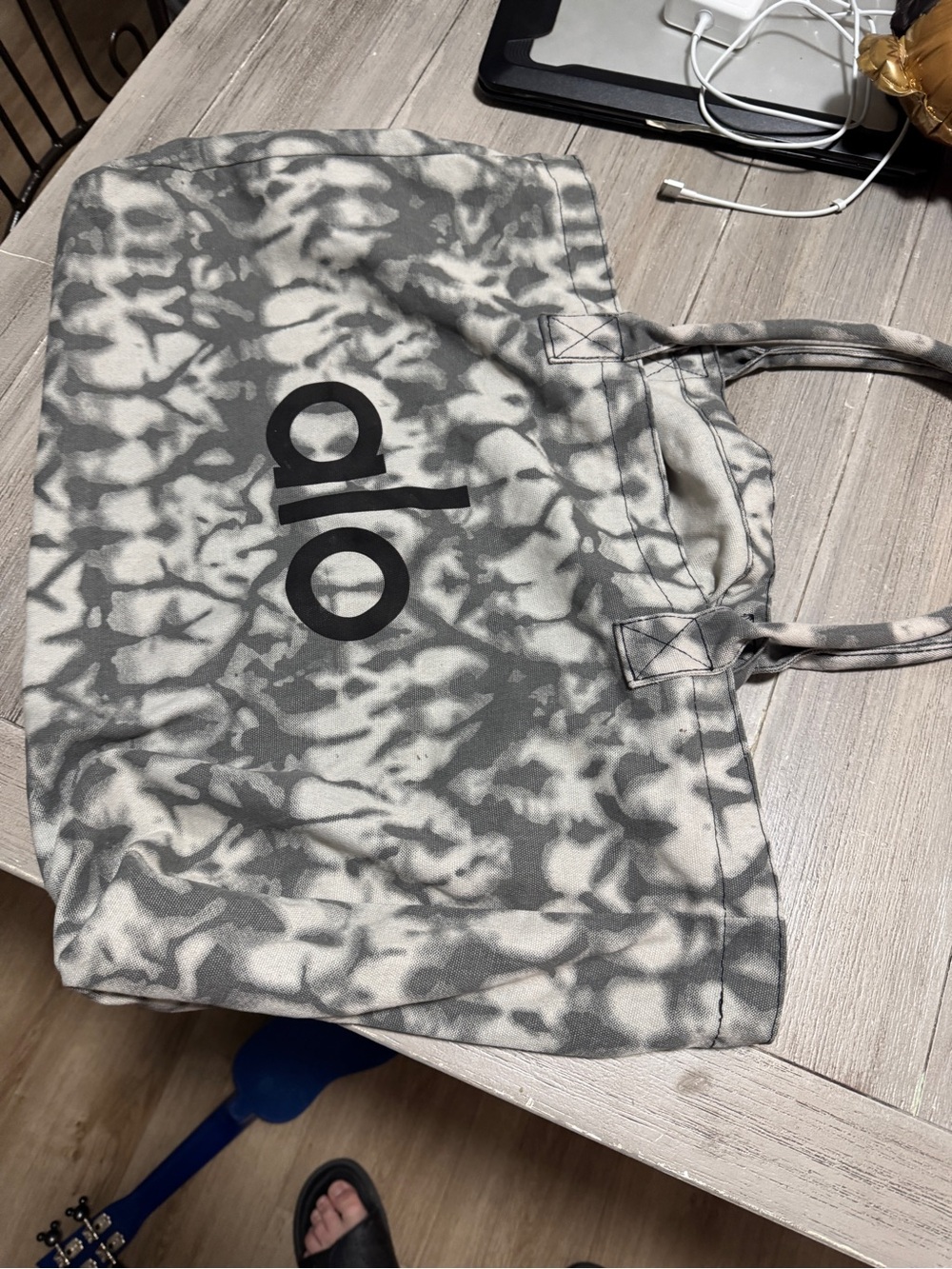 Alo Tie-Dye Canvas Tote in Gray & White